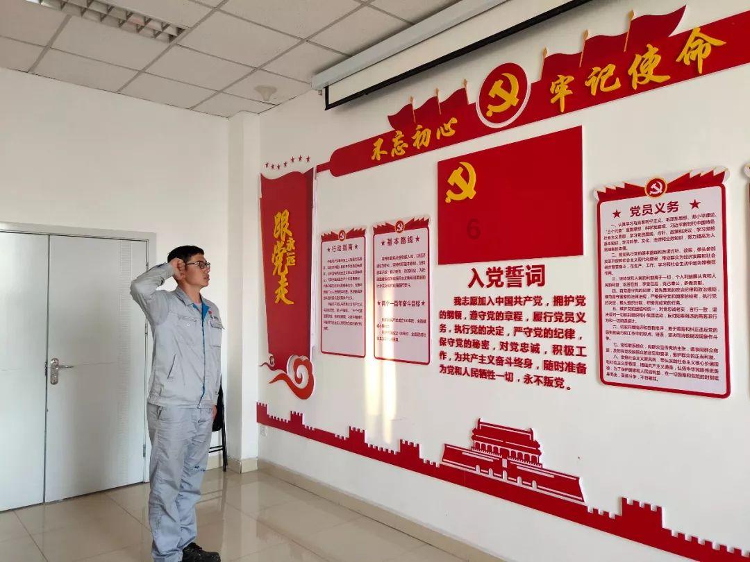 恐龙绝地逃生